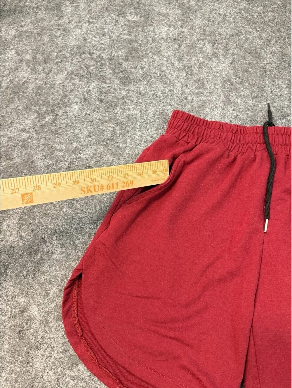 COOFANDY Men’s Red Athletic Sweat Shorts Zip Pockets Drawstring Size S